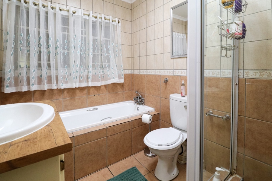 3 Bedroom Property for Sale in Flimieda North West